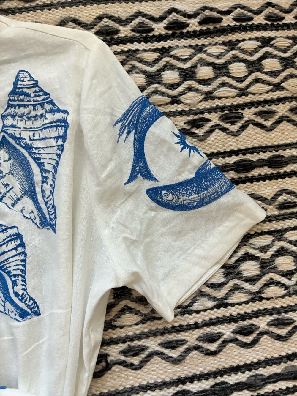 FARM Rio White Linen Romper with Blue Shell & Palm Print - Picture 13 of 16